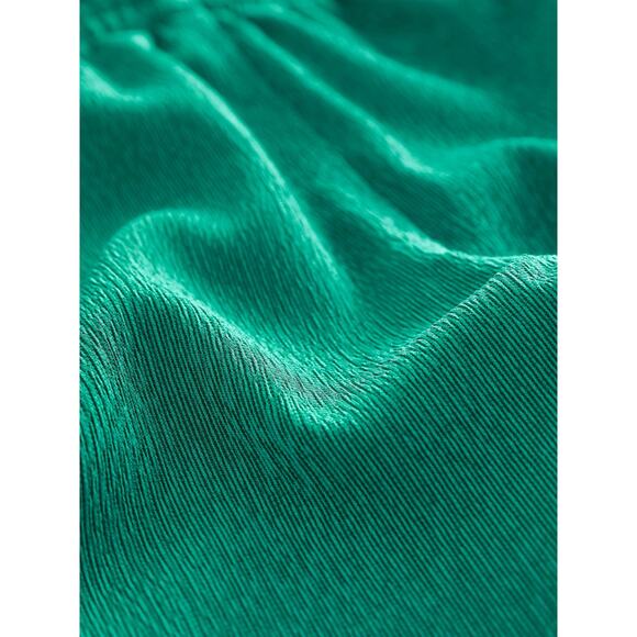 Athleta Green Echo Shorts 5in Pull-on Elastic Waist NEW - Size 8 (M) - Picture 3 of 8